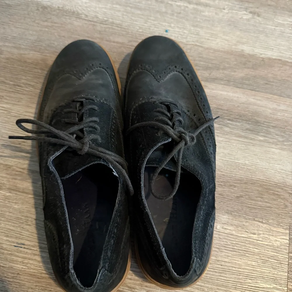 Cole Hahn Classic Black Leather Wingtip Sneakers